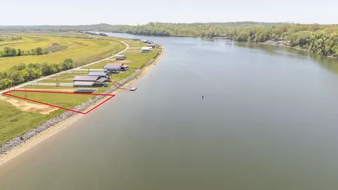 2027 Hardin Bottom River Rd, Clifton, TN 38425
