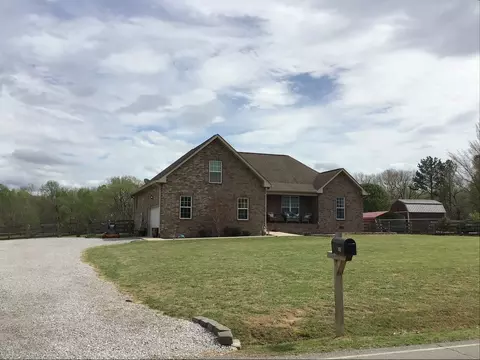 Exterior - 8960 New Chapel Rd, Springfield, TN 37172 photo 4 of 10