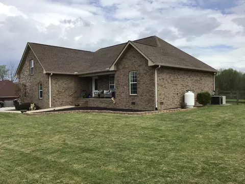 Exterior - 8960 New Chapel Rd, Springfield, TN 37172 photo 3 of 10