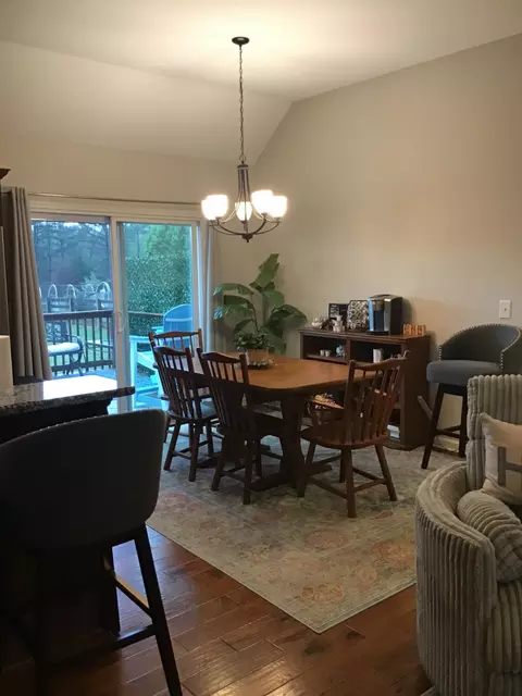 Dining - 8960 New Chapel Rd, Springfield, TN 37172 photo 1 of 1