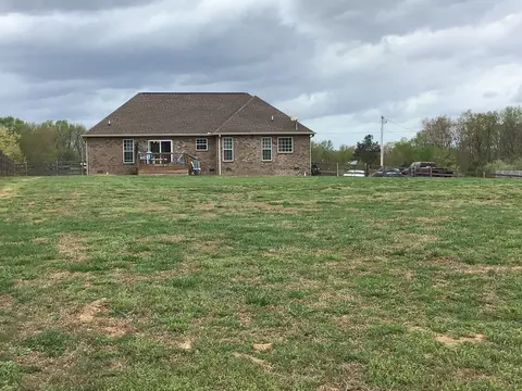 Exterior - 8960 New Chapel Rd, Springfield, TN 37172 photo 7 of 10