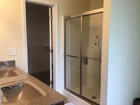 Bath - 8960 New Chapel Rd, Springfield, TN 37172 photo 1 of 4
