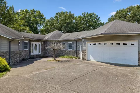 165 Cedar Point Rd, Bumpus Mills, TN 37028