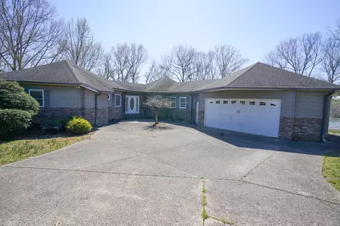 165 Cedar Point Rd, Bumpus Mills, TN 37028