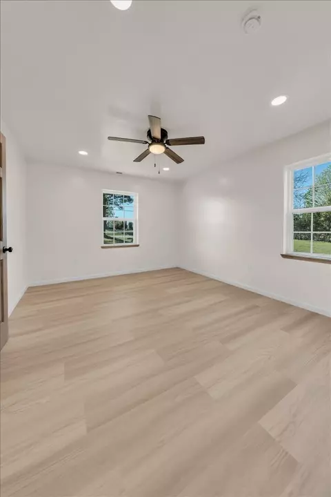 Bedroom - 2152 Old Well Rd, Morrison, TN 37357 photo 7 of 10