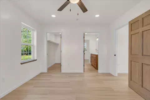 Bedroom - 2152 Old Well Rd, Morrison, TN 37357 photo 4 of 10