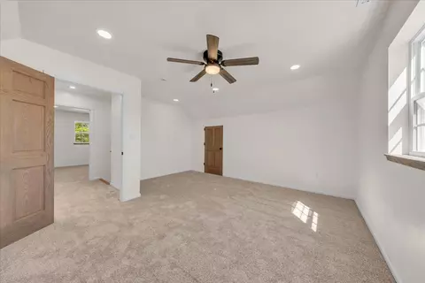 Bedroom - 2152 Old Well Rd, Morrison, TN 37357 photo 5 of 10
