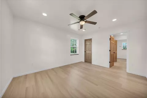 Bedroom - 2152 Old Well Rd, Morrison, TN 37357 photo 2 of 10