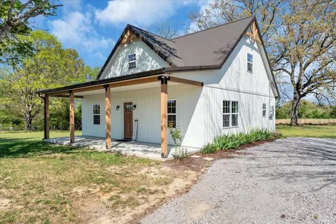 Exterior - 2152 Old Well Rd, Morrison, TN 37357 photo 3 of 10