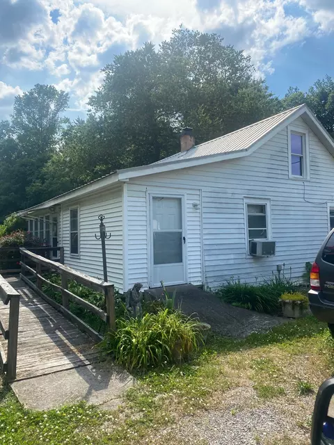 5217 Ragsdale Rd, Manchester, TN 37355