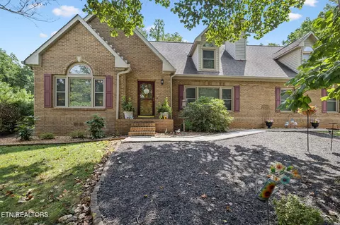 103 Nelson Pl, Harriman, TN 37748