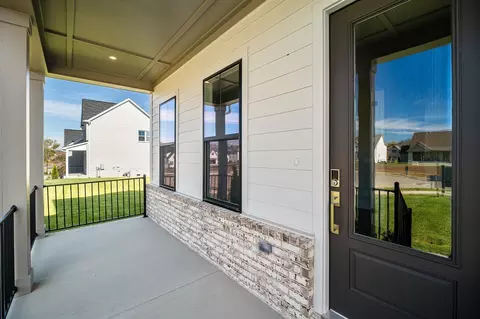 1956 Harmony Rd, Spring Hill, TN 37174 photo 2