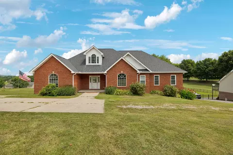 10 County House Cir, Carthage, TN 37030