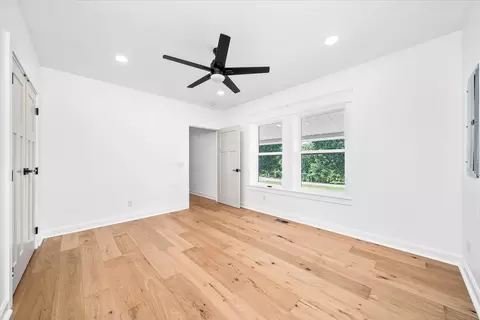 Bedroom - 806 Robinson Ridge Rd, Baxter, TN 38544 photo 2 of 3