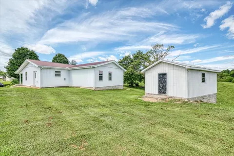 Exterior - 806 Robinson Ridge Rd, Baxter, TN 38544 photo 2 of 5