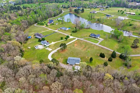 55 Sunshine Cv, Scotts Hill, TN 38374