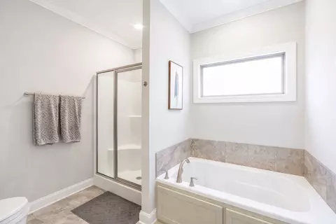 Bath - 137 Executive Dr, Jackson, TN 38305 photo 1 of 3