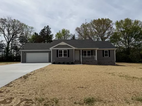 53 Sunset Falls Rd, Tullahoma, TN 37388