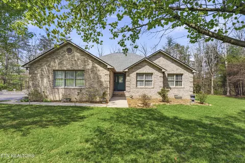55 Rocky Ln, Crossville, TN 38571