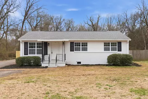 1806 Fern Dr, Murfreesboro, TN 37130