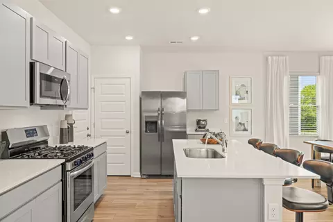 Kitchen - 2809 Haven Dr, Murfreesboro, TN 37127 photo 3 of 5