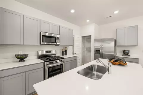 Kitchen - 2809 Haven Dr, Murfreesboro, TN 37127 photo 5 of 5