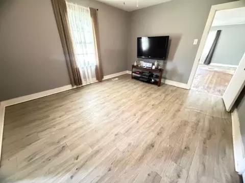 101 Walnut St, Decherd, TN 37324 photo 8