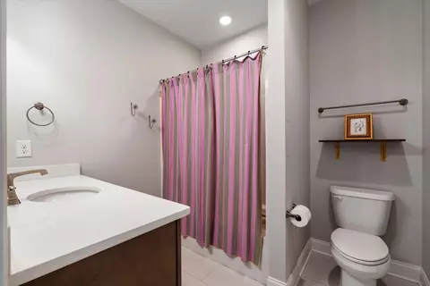 Bath - 302 Hughes Ln, Franklin, TN 37064 photo 6 of 10