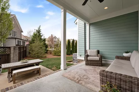 Exterior - 302 Hughes Ln, Franklin, TN 37064 photo 9 of 17