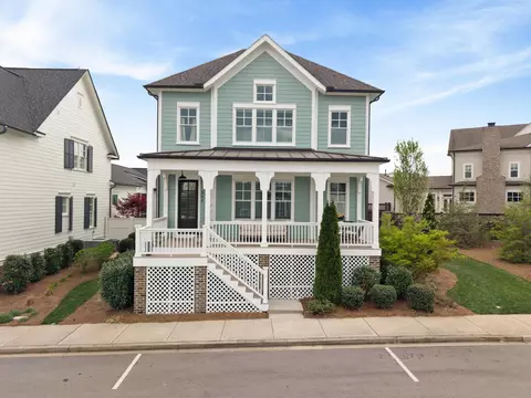 Exterior - 302 Hughes Ln, Franklin, TN 37064 photo 3 of 17