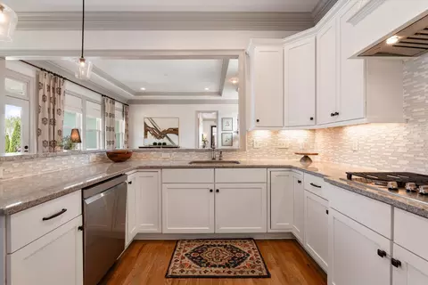 Kitchen - 302 Hughes Ln, Franklin, TN 37064 photo 4 of 5