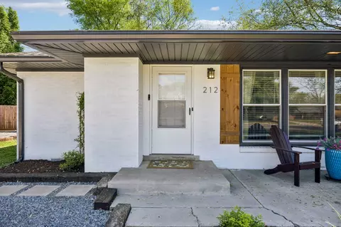 Exterior - 212 E Clark Blvd, Murfreesboro, TN 37130 photo 7 of 8
