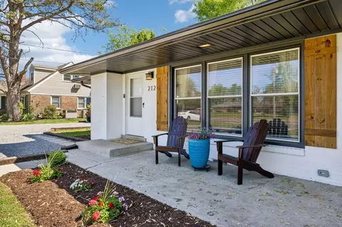 Exterior - 212 E Clark Blvd, Murfreesboro, TN 37130 photo 6 of 8