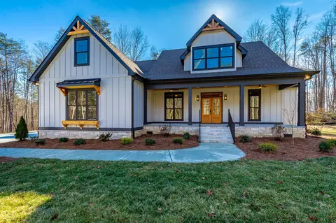 2964 Mowbray Pike, Soddy Daisy, TN 37379