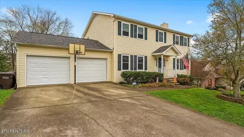 10036 Double Tree Rd, Knoxville, TN 37932