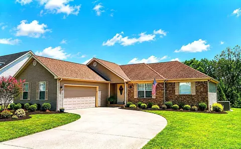 786 Claw Ct, Hopkinsville, KY 42240