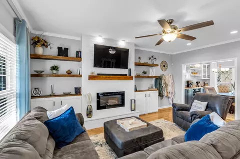 Living - 5233 Old Glory Ct, Murfreesboro, TN 37129 photo 1 of 2