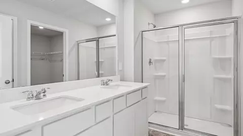 Bath - 4250 Oswin Dr, Murfreesboro, TN 37129 photo 1 of 4