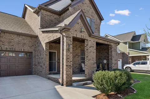 Exterior - 1017 Violet St, Spring Hill, TN 37174 photo 3 of 10
