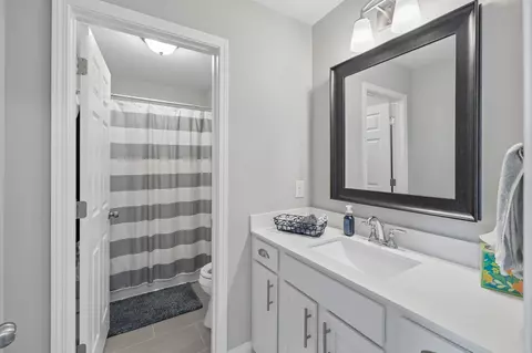 Bath - 1017 Violet St, Spring Hill, TN 37174 photo 5 of 5