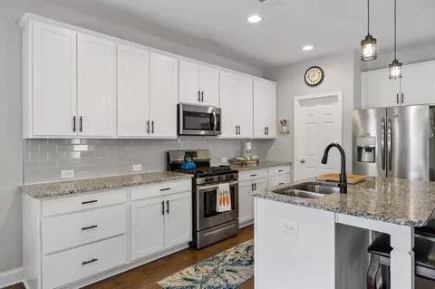 Kitchen - 1017 Violet St, Spring Hill, TN 37174 photo 3 of 5