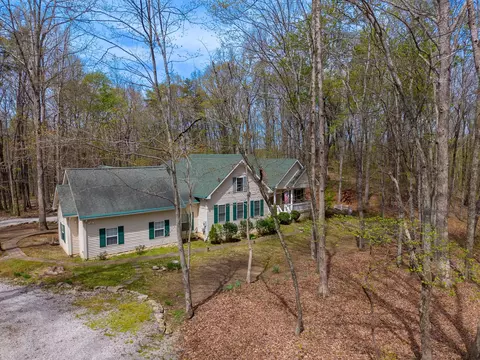 455 Bluff View Dr, Spencer, TN 38585