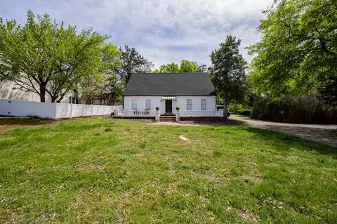 2866 N Thompson Ln, Murfreesboro, TN 37129