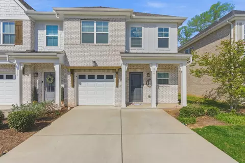 360 Banbury Dr, Gallatin, TN 37066