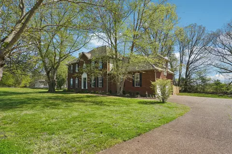 100 Lyon Dr, Portland, TN 37148