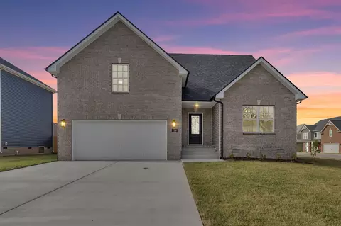 295 Griffey Ests, Clarksville, TN 37042