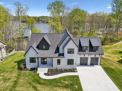712 Fanning Bend Dr, Winchester, TN 37398
