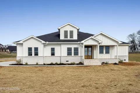 5929 John Dr, Greenback, TN 37742