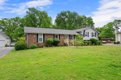 105 Paxton Ct, Hendersonville, TN 37075