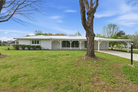 16 Bingham Ct, Winchester, TN 37398